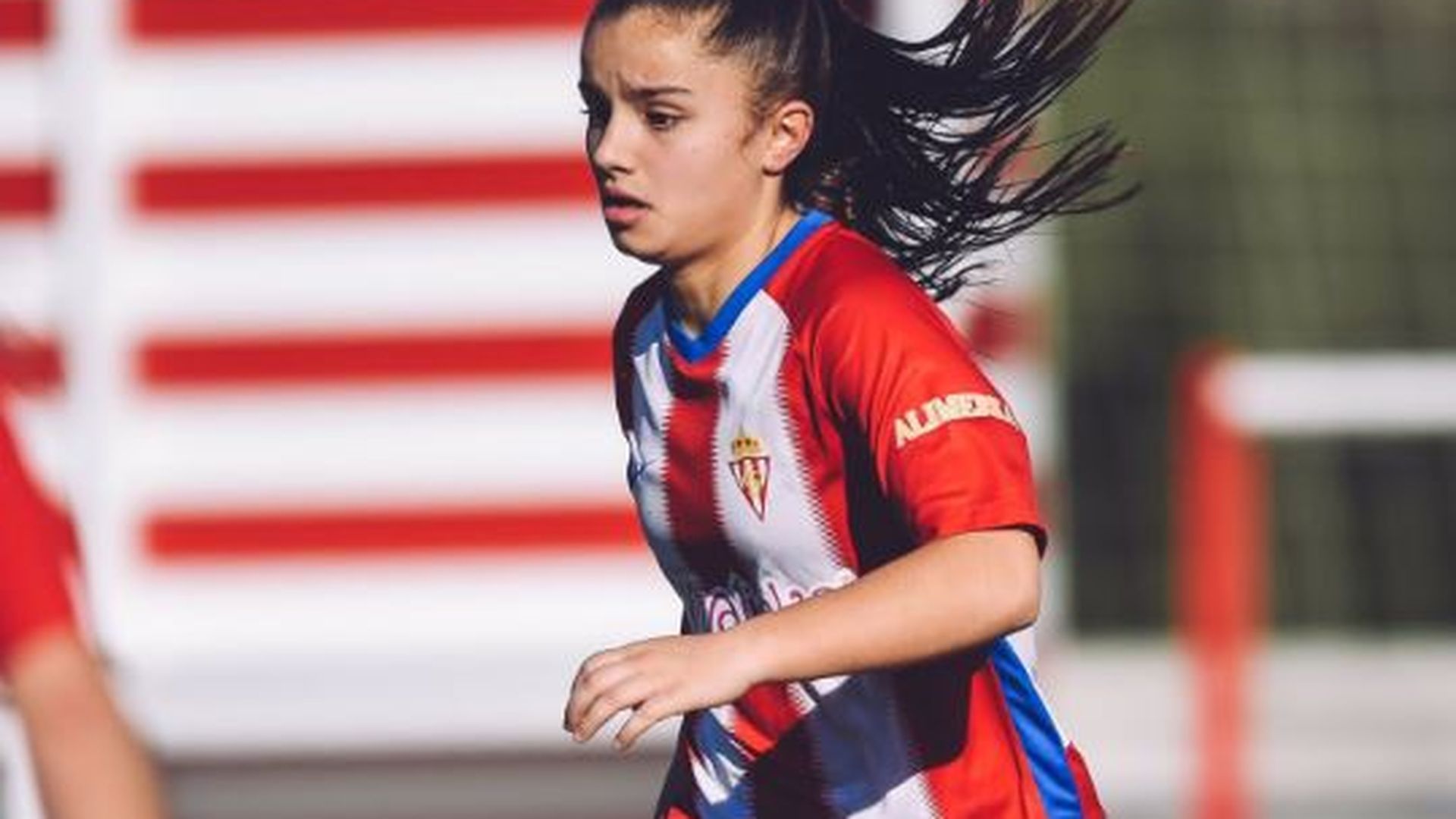 noelia_fernandez_jugadora_del_sporting_femenino.JPG