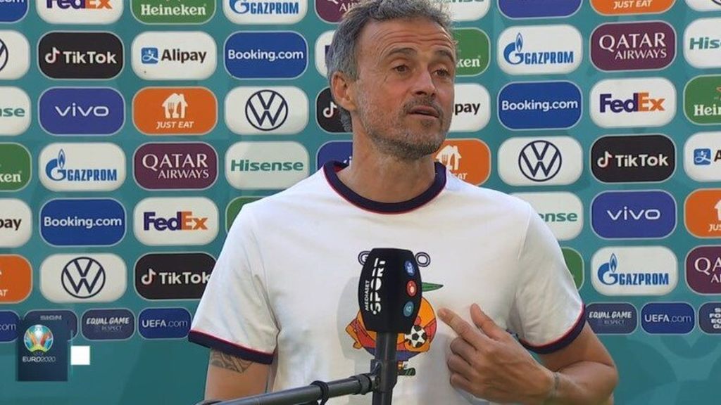 (Mediaset) España ha cambiado de actitud totalmente: el cachondeo de Luis Enrique con una camiseta de Naranjito