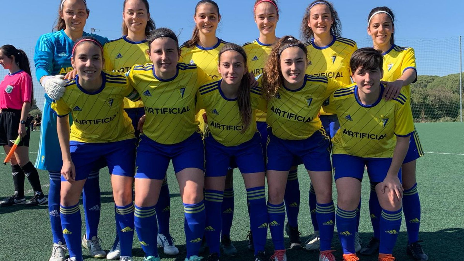 once_inicial_del_cadiz_femenino_ante_el_grupo_empresa_bazan_foto_ccf.jpg
