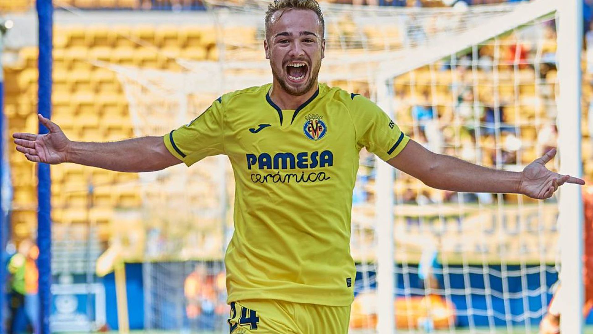 ontiveros_celebrando_un_gol_con_el_villarreal_001.jpg ontiveros_celebrando_un_gol_con_el_villarreal_001.jpg