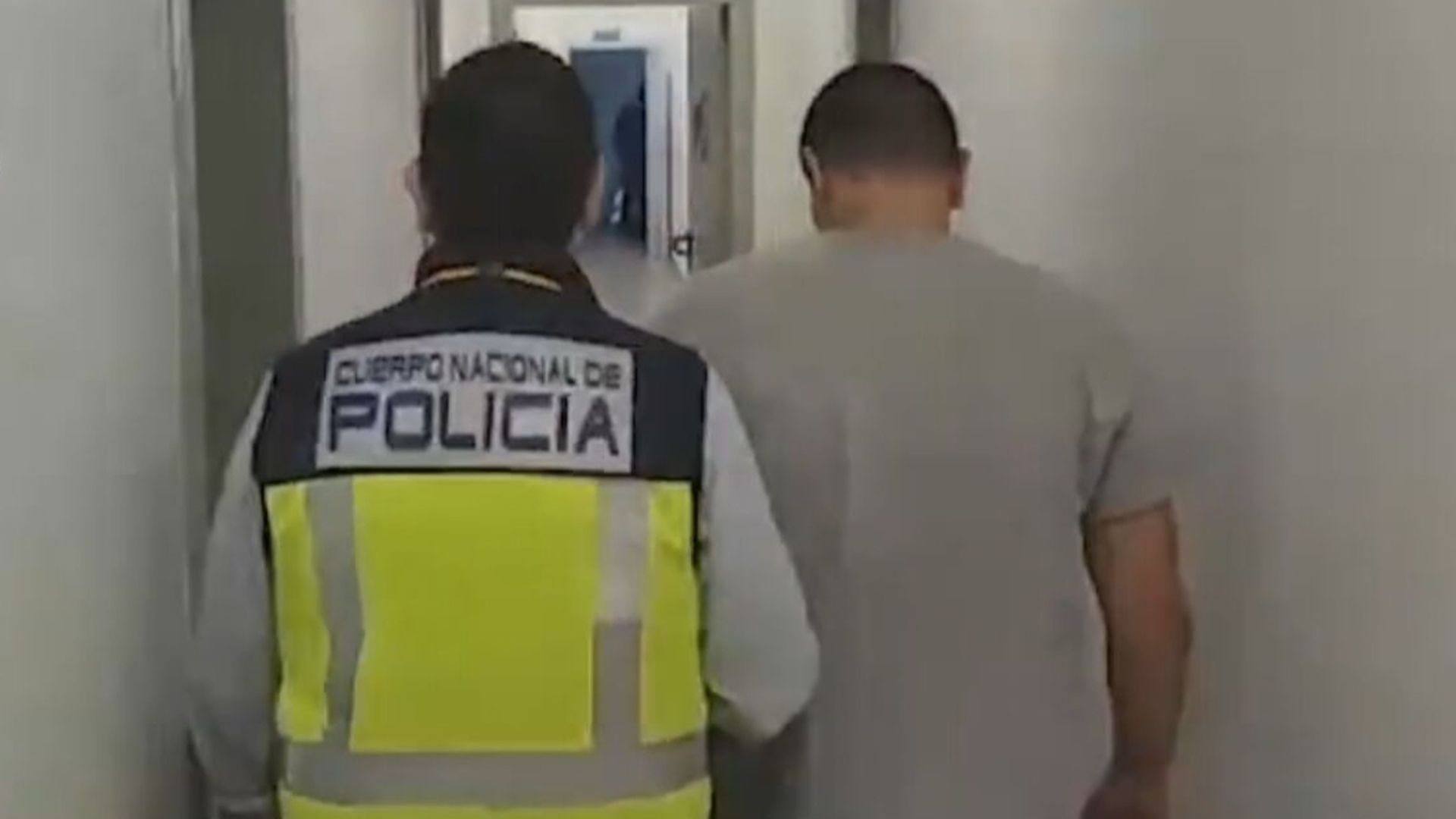 operacion_contra_los_ultras_en_el_futbol_la_policia_nacional_detiene_a_20_personas_en_.jpg