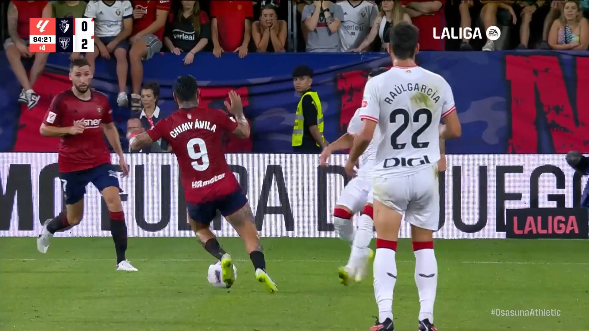 osasuna_0_2_athletic_roja_a_chimmy_avila_001.jpg