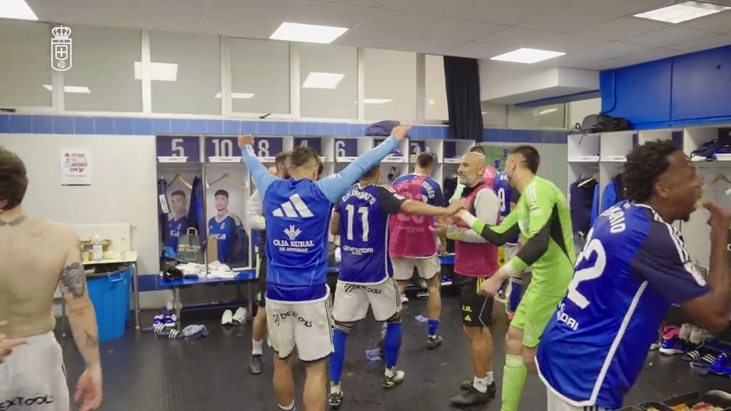 El Real Oviedo celebra su segundo triunfo del curso