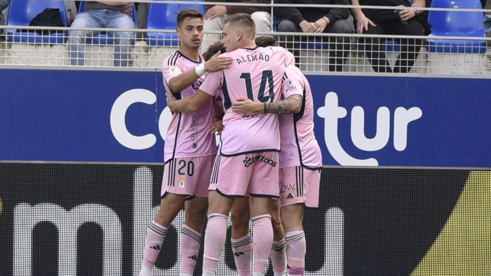 oviedohuescajpg.jpg oviedohuescajpg.jpg