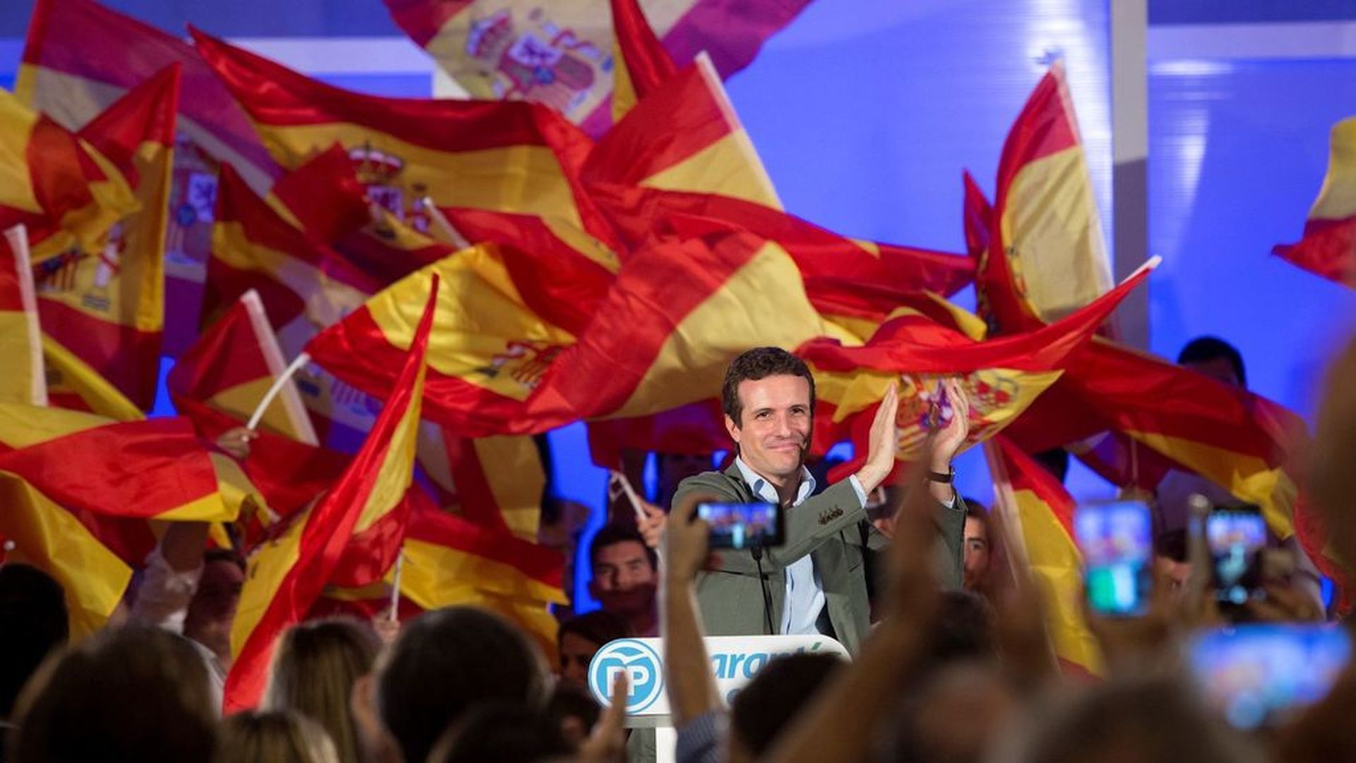 pablo_casado_pp_banderas_efe.jpg