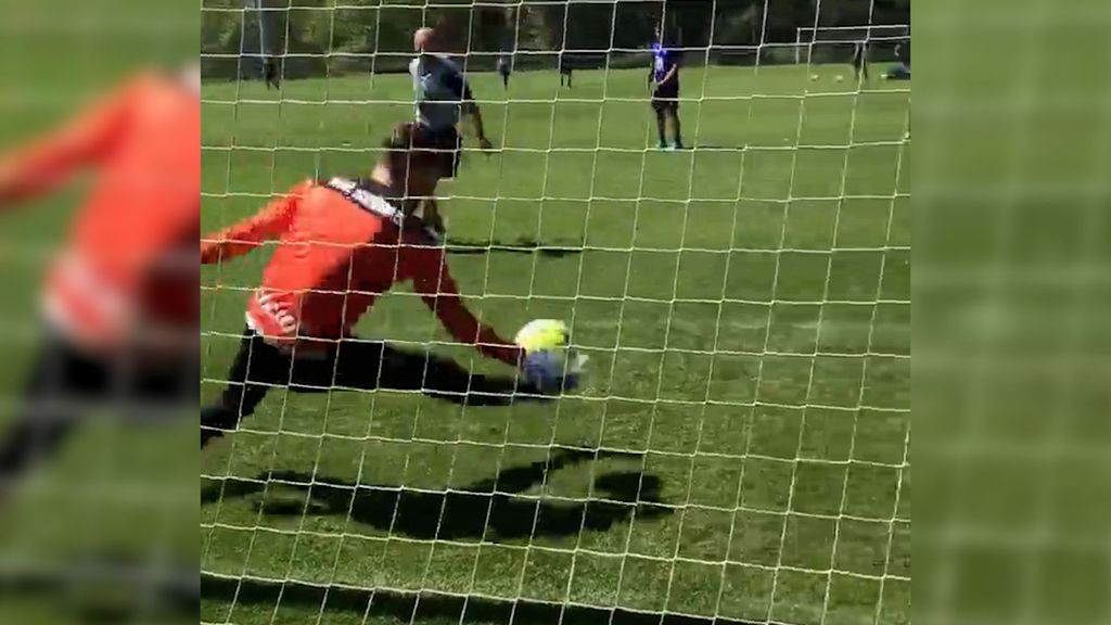 (Mediaset) La doble parada en boca de gol de Remiro en el entrenamiento que se lleva el aplauso de todos: “Increíble”