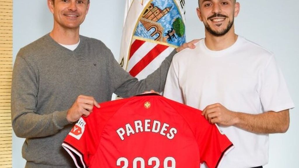 Aitor Paredes renueva con el Athletic hasta 2029