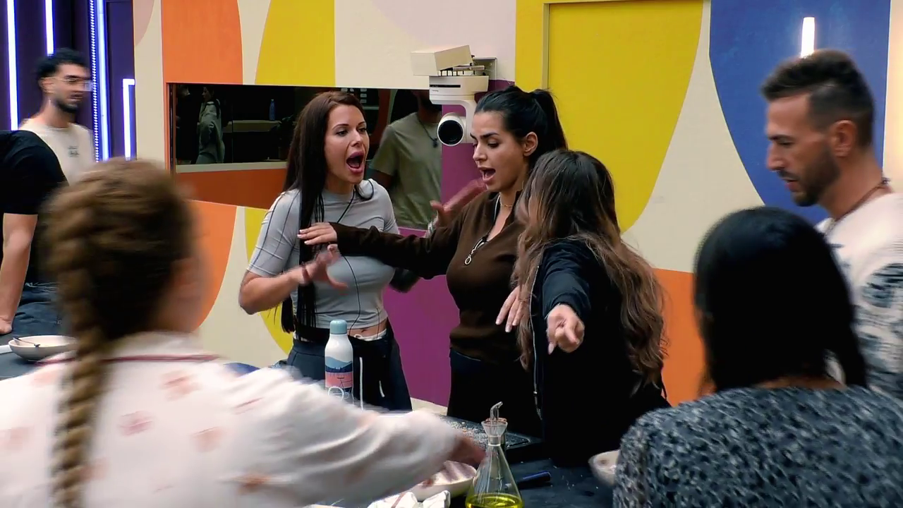 ¡Estalla la guerra en GH20! Patricia revoluciona la casa por la desaparición de un plato de patatas: “¿Tú no sabes preguntar?”