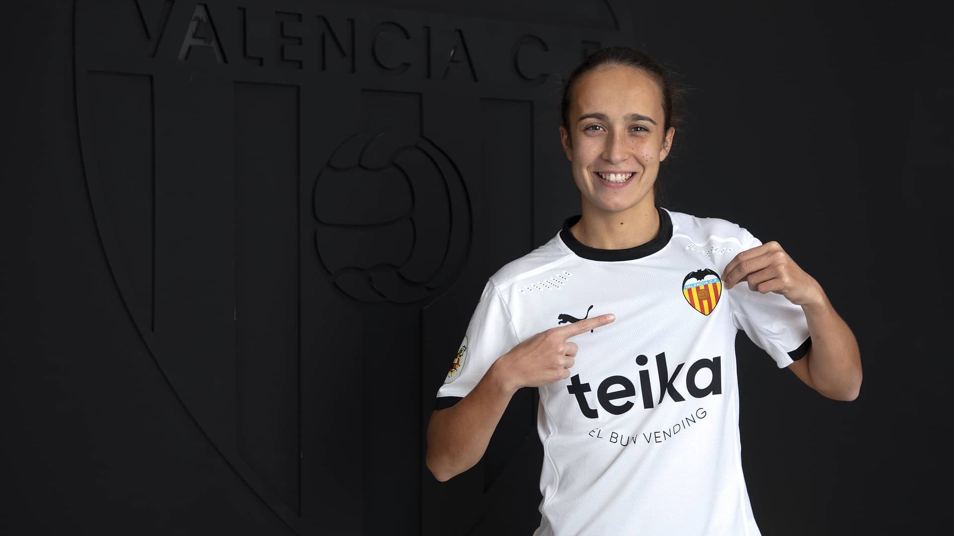 paula_herrero_nueva_incorporacion_para_el_vcf_femenino_foto_juan_catalan.jpeg
