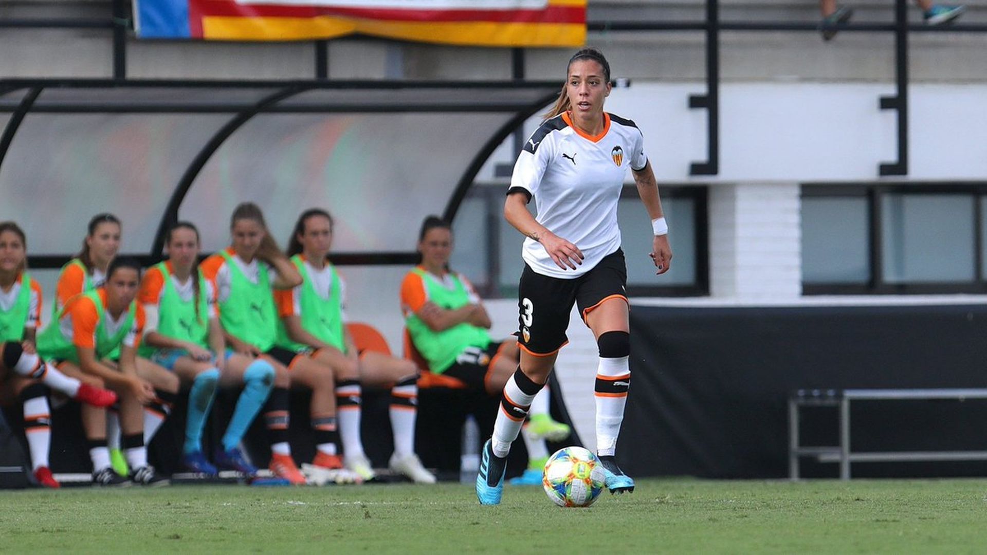 paula_nicart_foto_valencia_cf_001.jpg