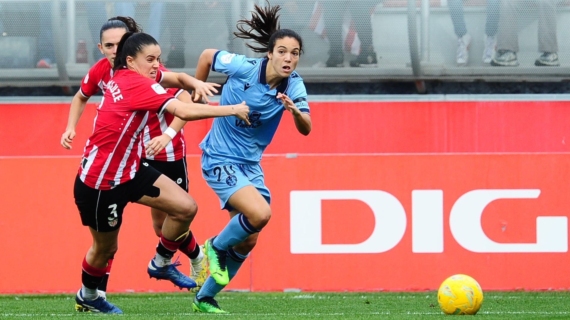 paula_tomas_en_el_levante_femenino___athletic_club_foto_lud.jpg