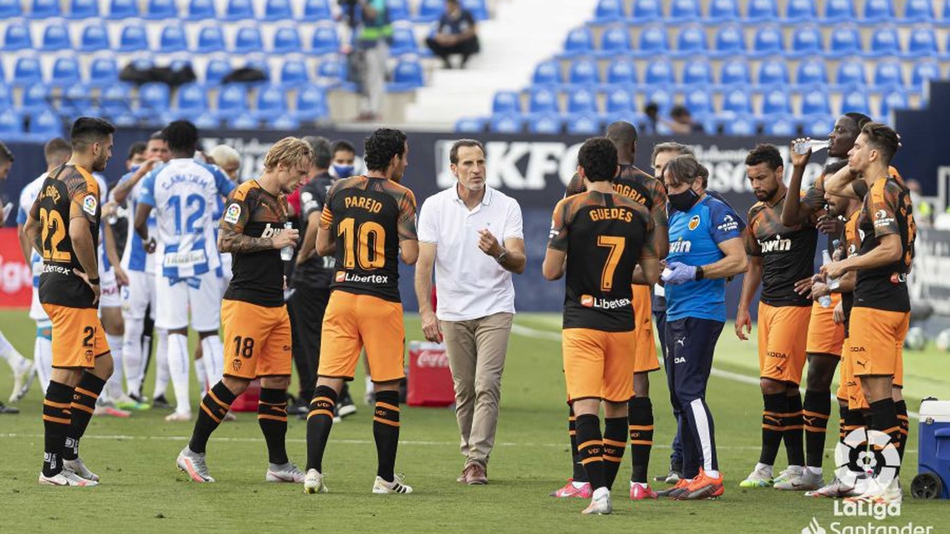 pausa_de_hidratacion_en_el_cd_leganes___valencia_cf_foto_laliga.jpeg pausa_de_hidratacion_en_el_cd_leganes___valencia_cf_foto_laliga.jpeg