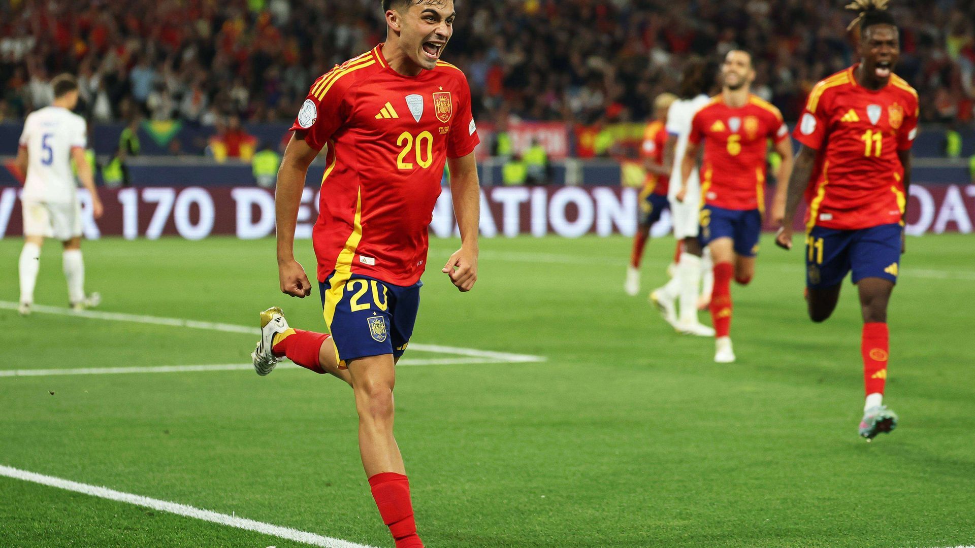 pedri_celebra_su_gol_en_el_espana_francia_foto_cordon_press.jpg
