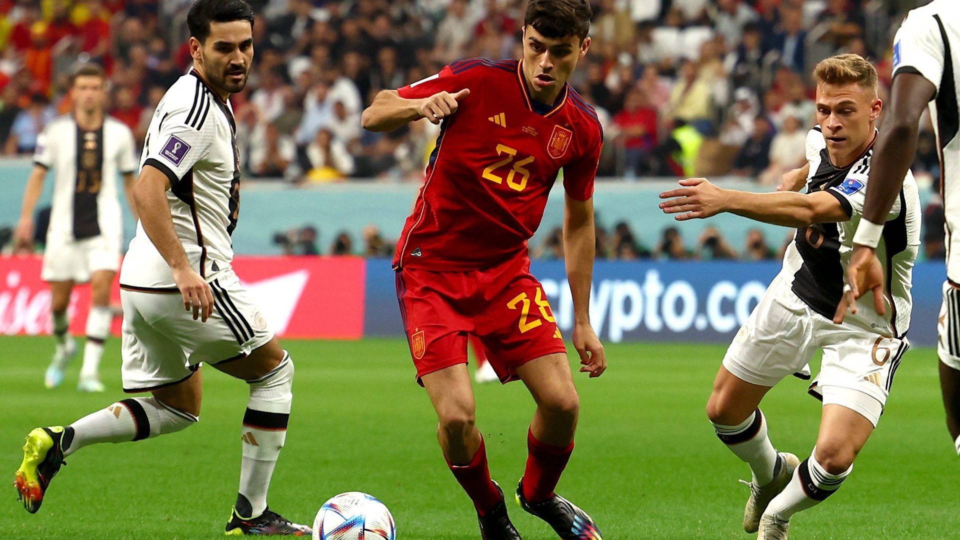 pedri_conduciendo_un_balon_en_el_espana_alemania_foto_cordon_press_001.jpg pedri_conduciendo_un_balon_en_el_espana_alemania_foto_cordon_press_001.jpg