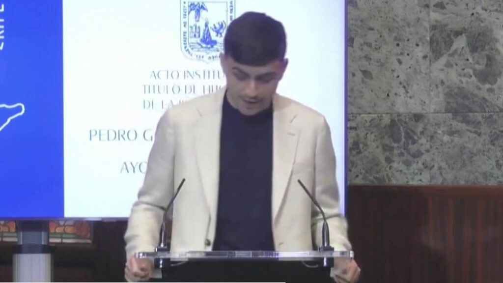 Pedri, hijo ilustre de Tenerife: "Ningún premio tiene el valor de este"