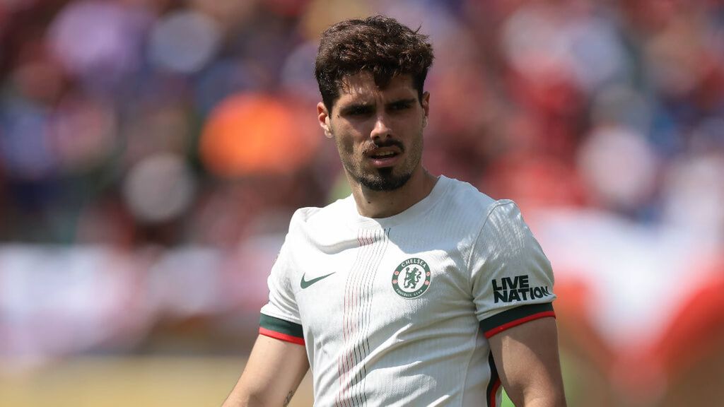 Pedro Neto podría no jugar contra Palmerias tras la muerte de Diogo Jota