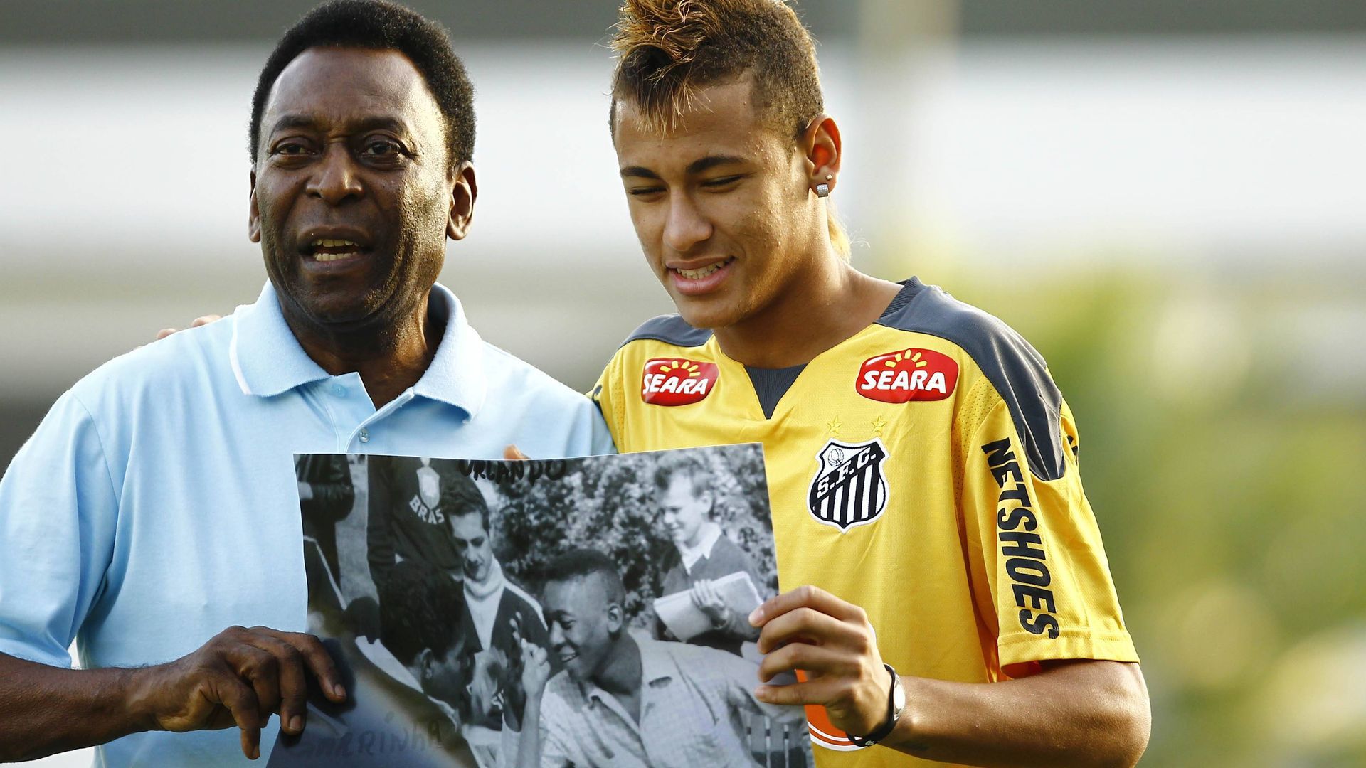 pele_con_neymar_en_su_etapa_en_el_santos_foto_cordon_press.jpg