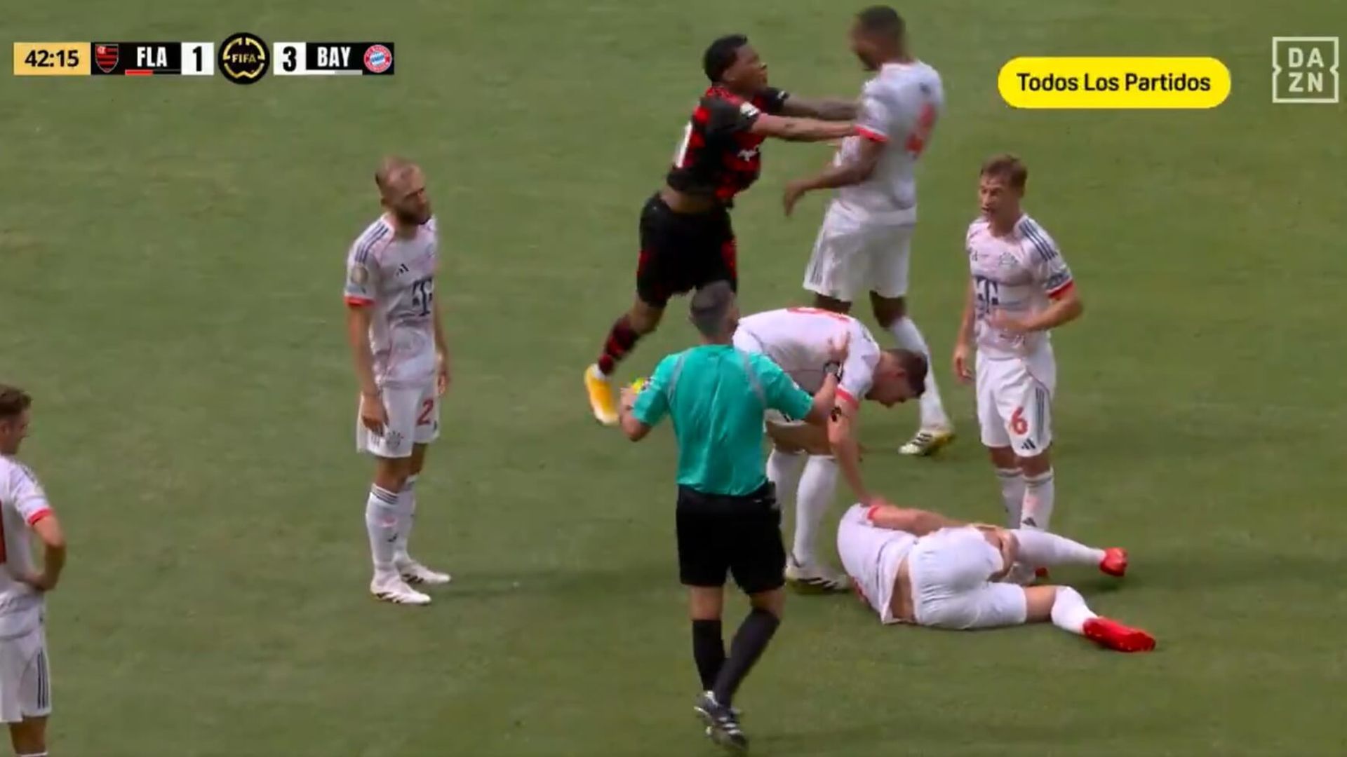 pelea_entre_plata_y_tah_durante_el_flamengo_bayern_001.jpg