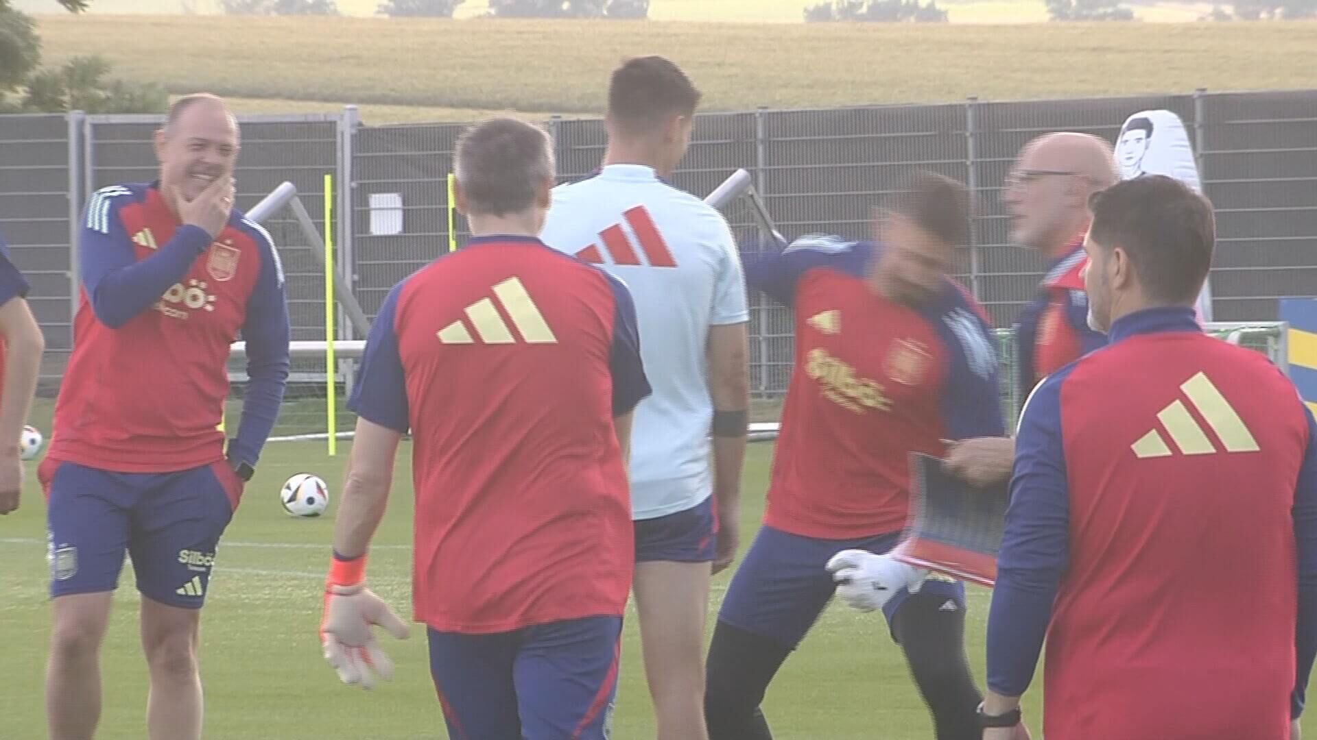 peleaentrenosefut_frame_493jpeg.jpeg peleaentrenosefut_frame_493jpeg.jpeg