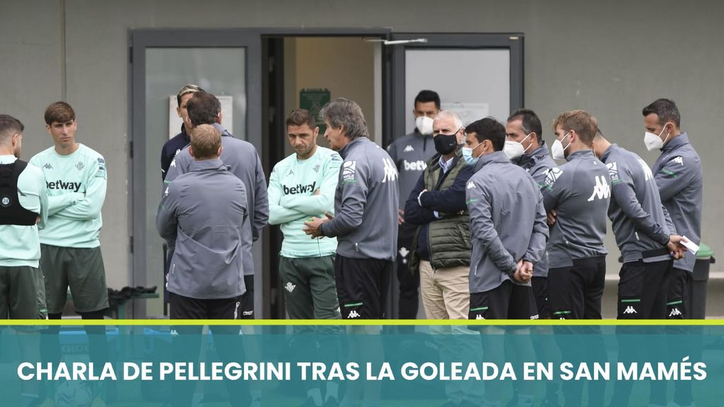 Charla de Pellegrini a la plantilla en el entrenamiento del Betis tras la caída en San Mamés