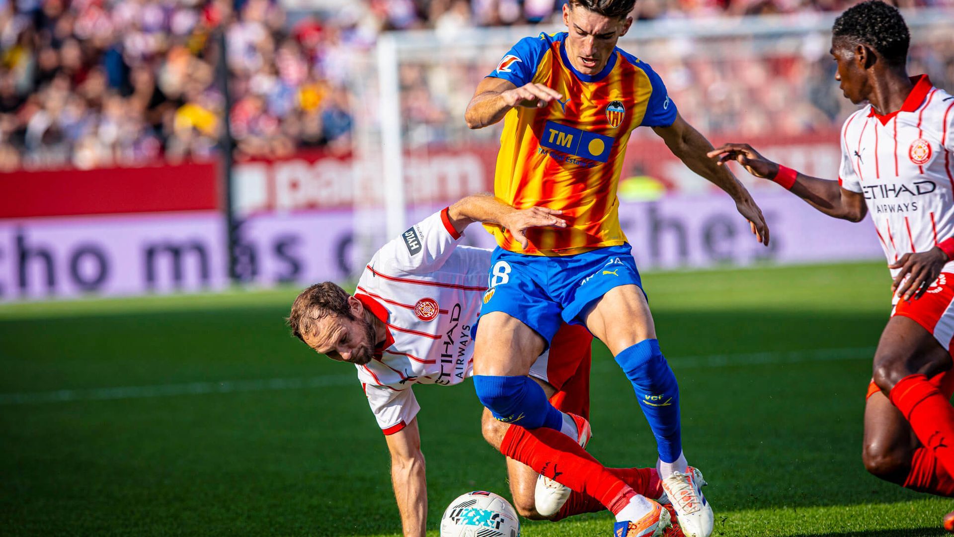 pepelu_ante_el_girona_foto_valencia_cf.jpg