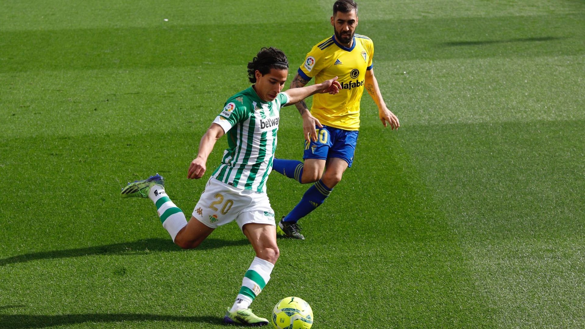 perea_presiona_a_lainez.jpeg perea_presiona_a_lainez.jpeg