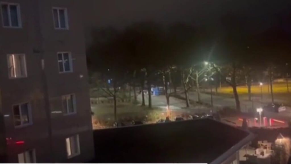 Los aficionados del Borussia Dortmund tiran petardos en el hotel donde duerme el FC Barcelona