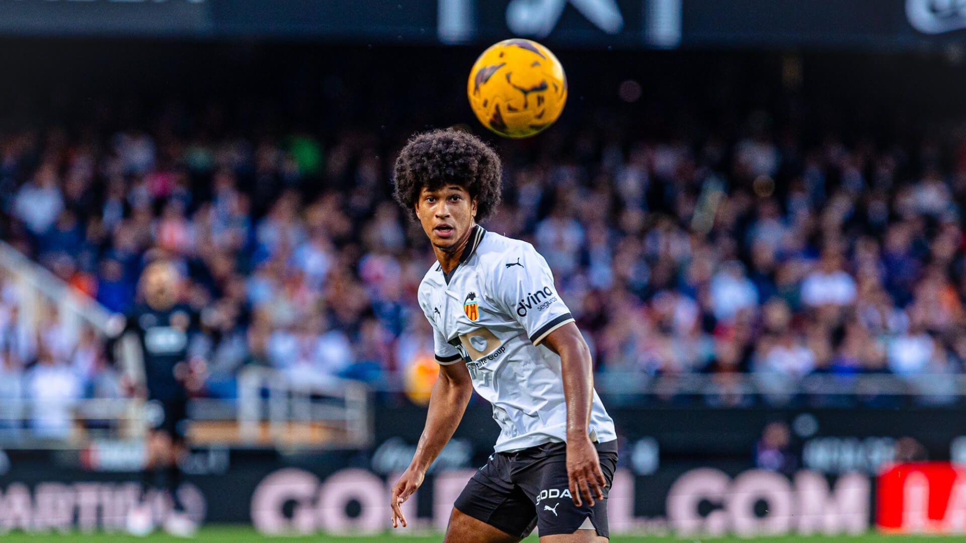 peter_federico_ante_el_real_betis_foto_valencia_cf.jpg peter_federico_ante_el_real_betis_foto_valencia_cf.jpg