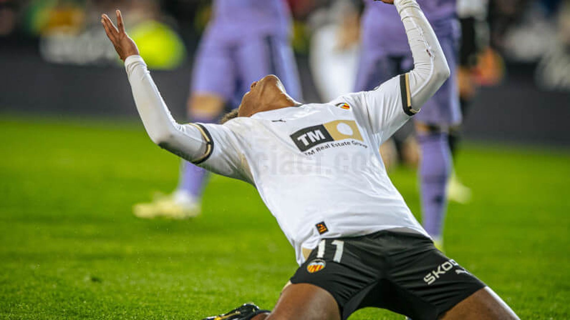 peter_federico_ante_el_real_madrid_foto_valencia_cf_001.jpg peter_federico_ante_el_real_madrid_foto_valencia_cf_001.jpg