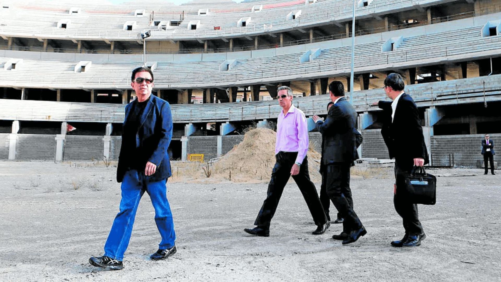 peter_lim_visita_el_nou_mestalla_foto_vcf.png