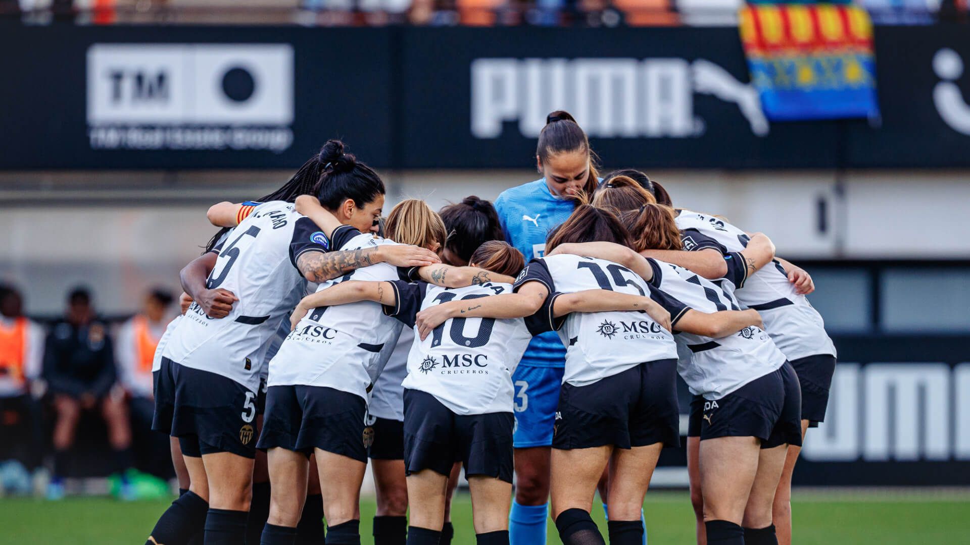 pina_del_valencia_cf_femenino_001.jpg