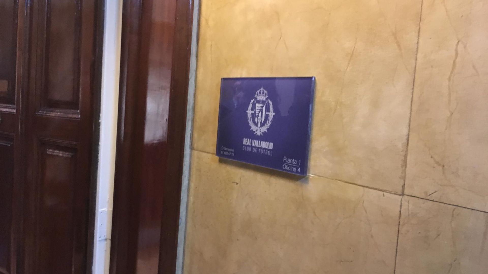 placa_de_las_oficinas_del_pucela_en_madrid_foto_chus_rodriguez_001.jpeg placa_de_las_oficinas_del_pucela_en_madrid_foto_chus_rodriguez_001.jpeg