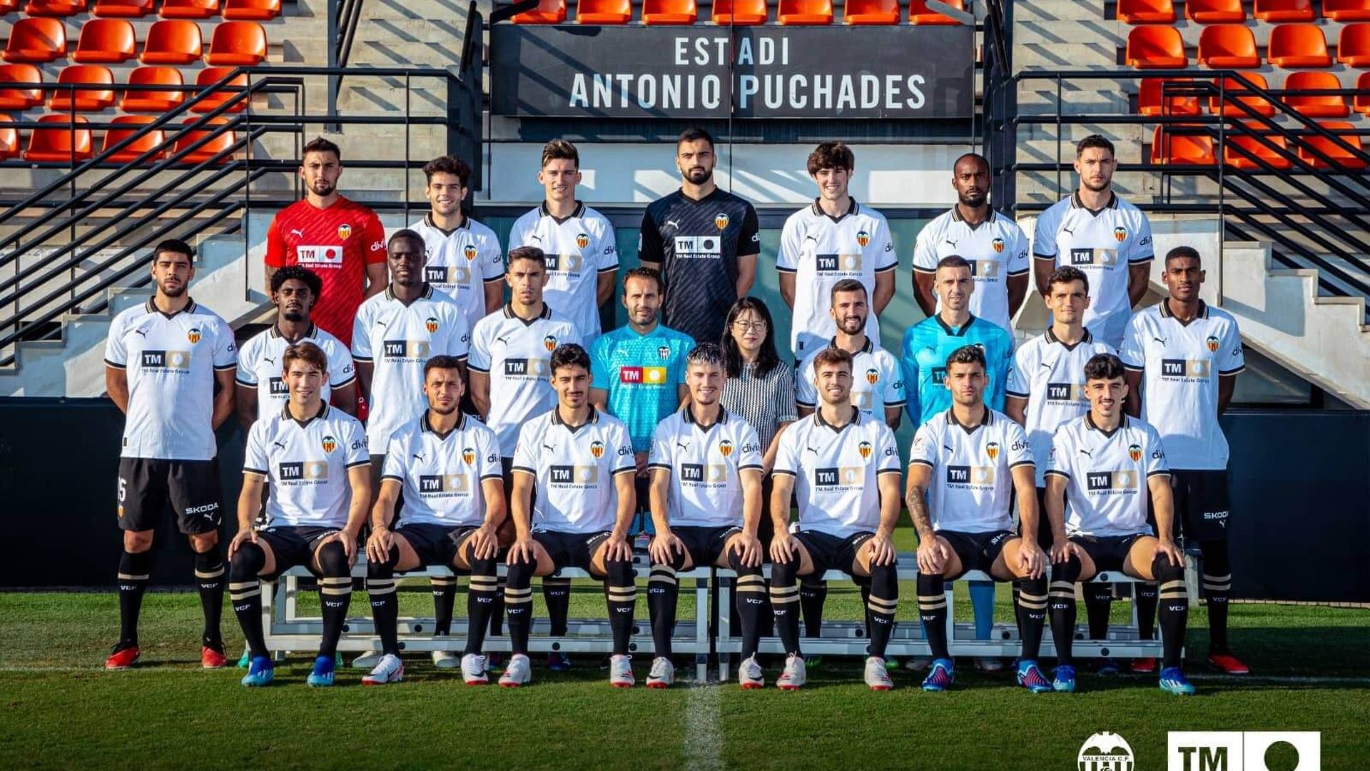 plantilla_del_valencia_cf_2023_2024.jpeg plantilla_del_valencia_cf_2023_2024.jpeg