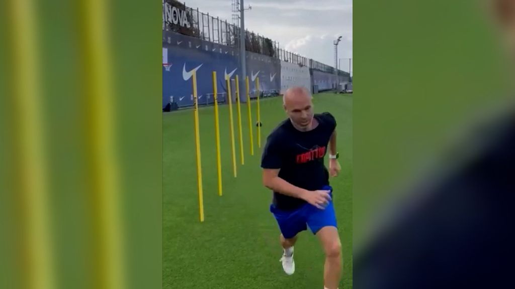Andrés Iniesta vuelve a los campos del FC Barcelona: “Esto no para ni en verano”