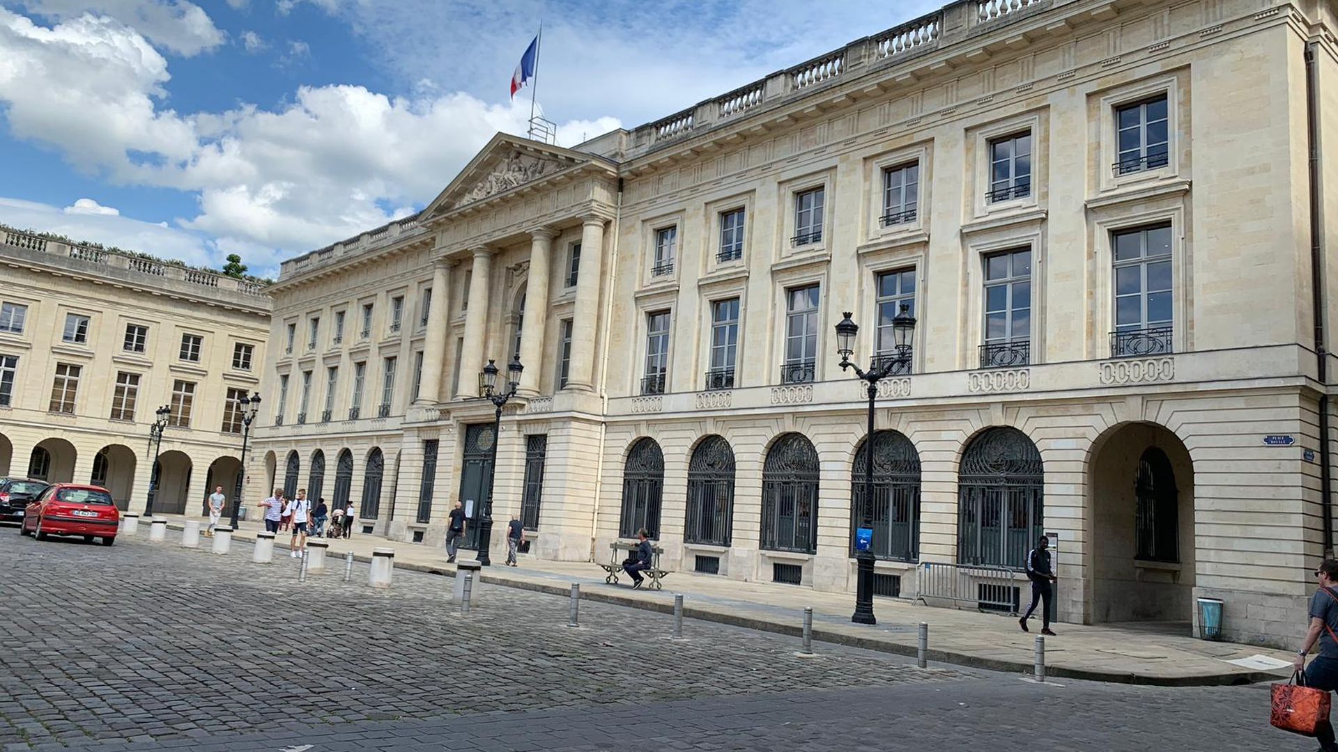 plaza_real_de_reims.jpeg plaza_real_de_reims.jpeg