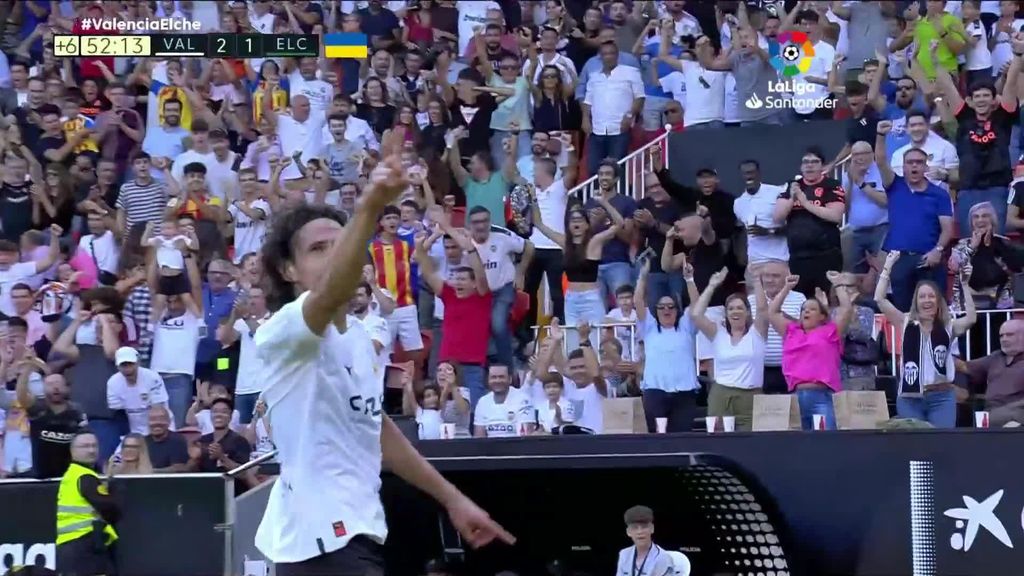 Valencia-Elche: 2-1 Cavani