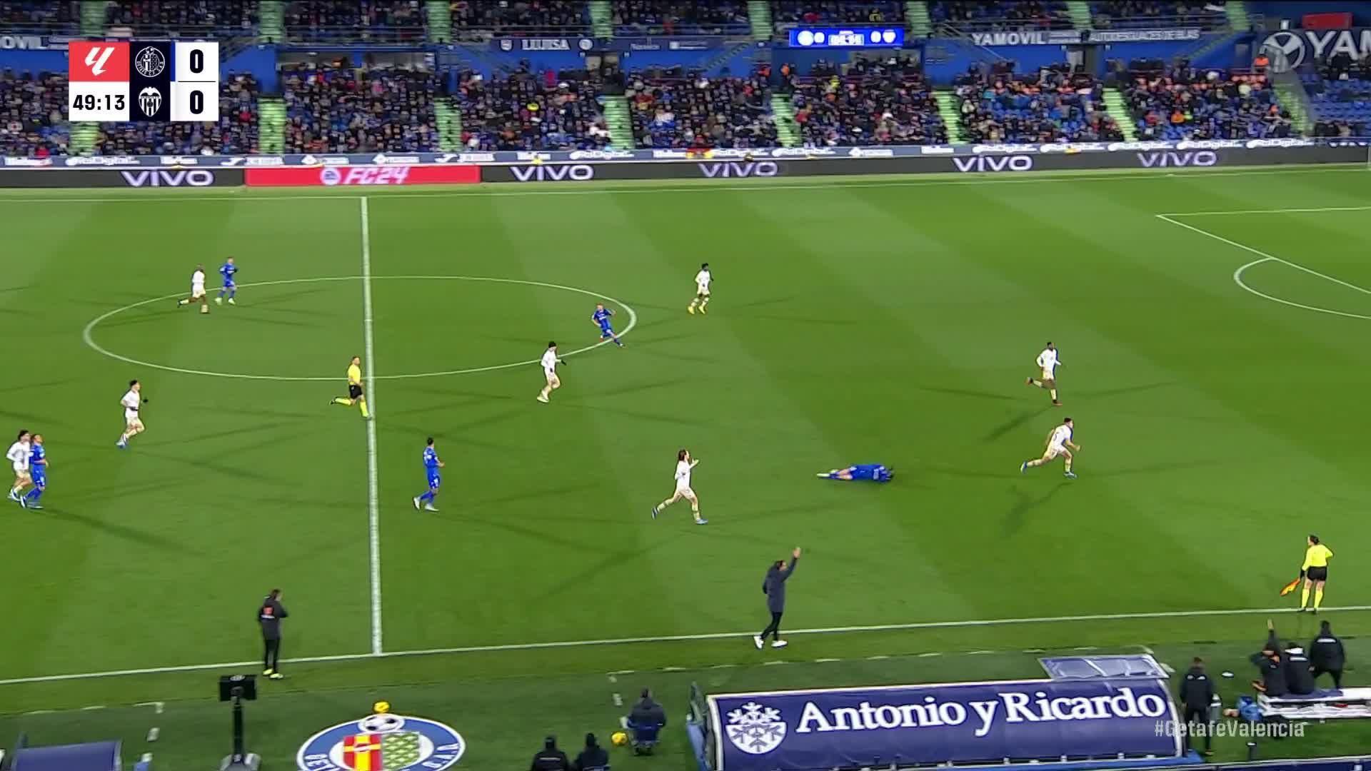 pres_l1_j16_var_get_val_expulsion_gabriel_paulista_221103.jpg pres_l1_j16_var_get_val_expulsion_gabriel_paulista_221103.jpg