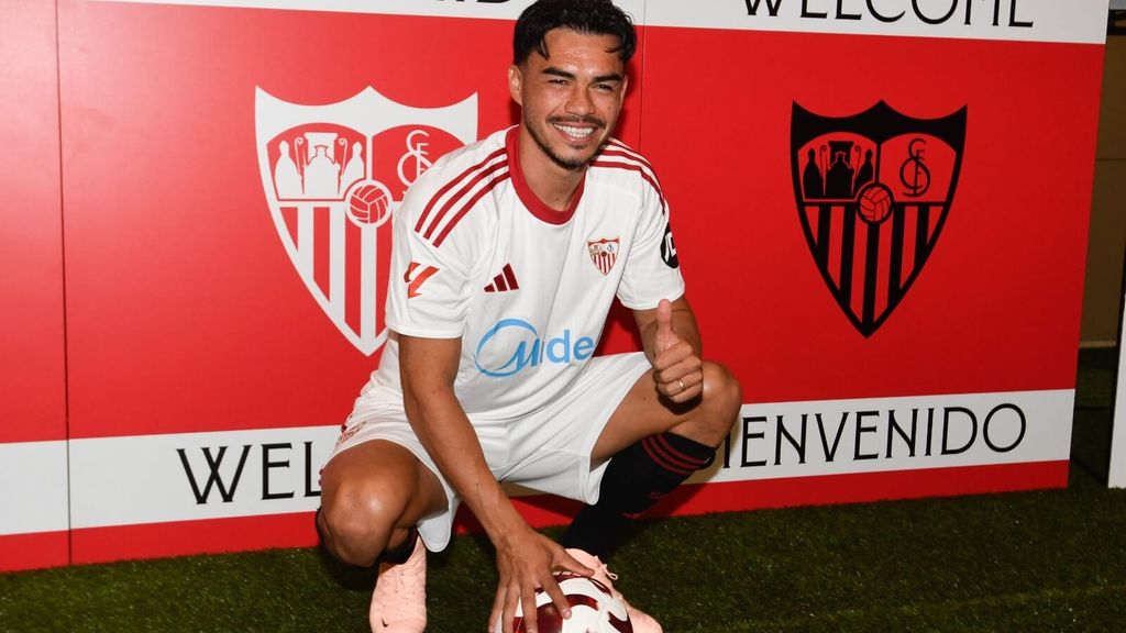 Gabriel Suazo, en su presentación con el Sevilla