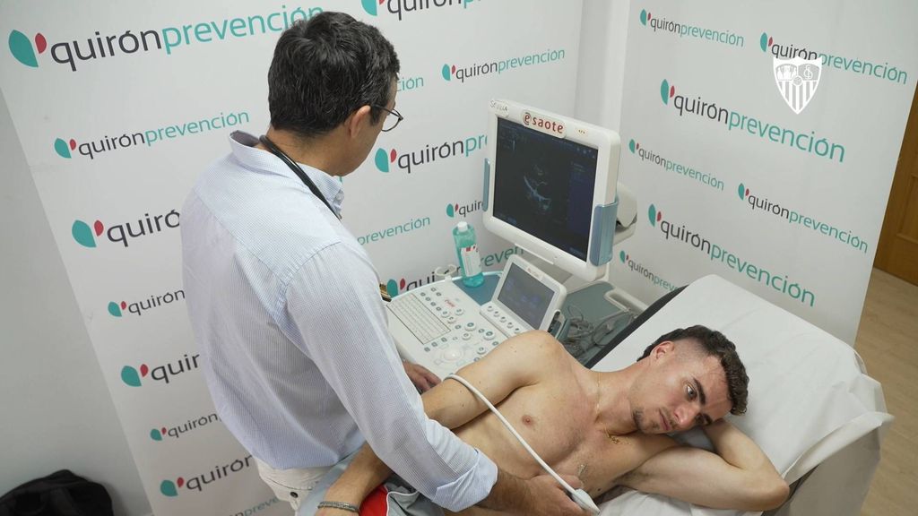 Primera ronda de reconocimientos médicos en el Sevilla