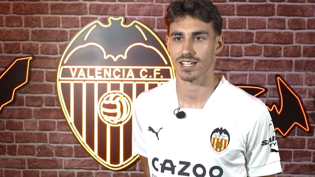 André Almeida: “Sé que la afición del Valencia CF tiene mucha garra y quiero demostrar la misma pasión”