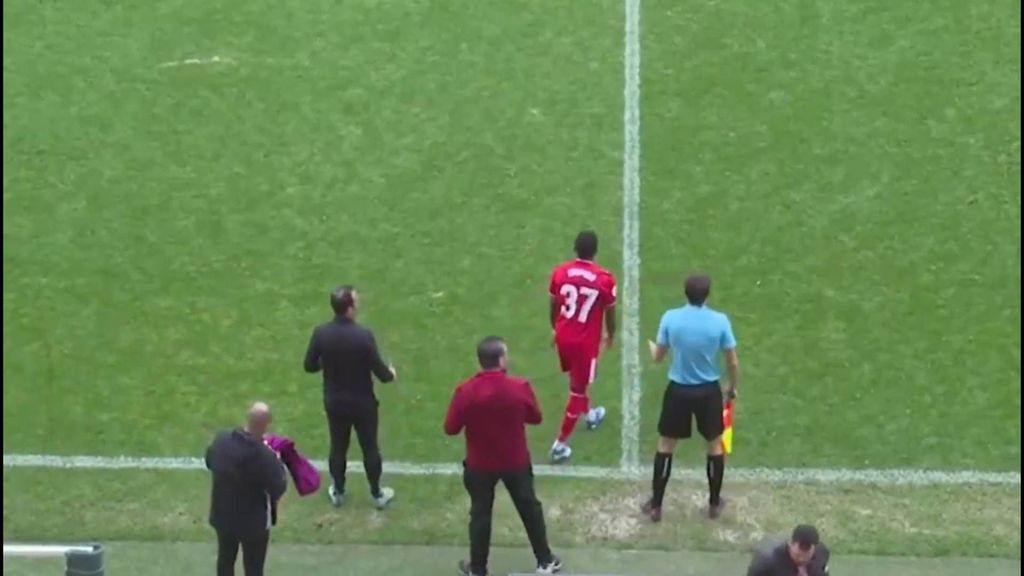Primeros minutos de Muzambo con el Sevilla Atlético