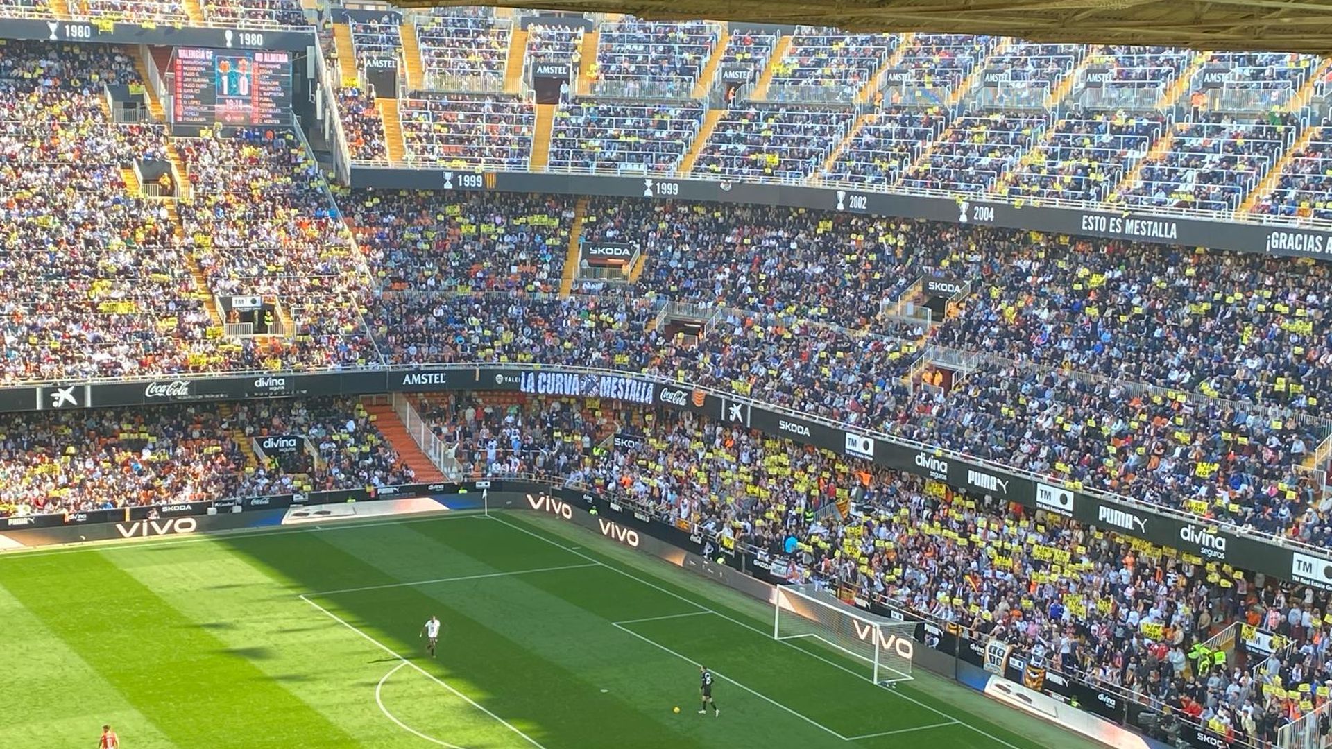 protestas_contra_peter_lim_en_mestalla_001.jpeg protestas_contra_peter_lim_en_mestalla_001.jpeg