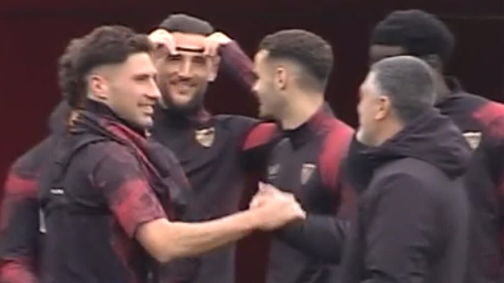 El reencuentro de García Pimienta con sus jugadores del Sevilla