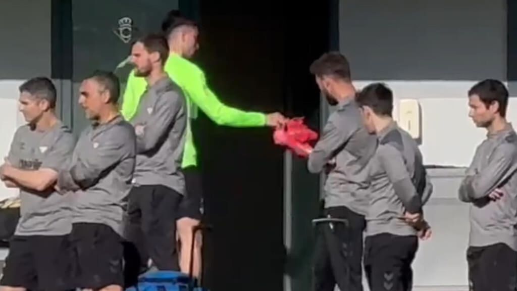 El enfado de Marc Roca tras recaer de su lesión