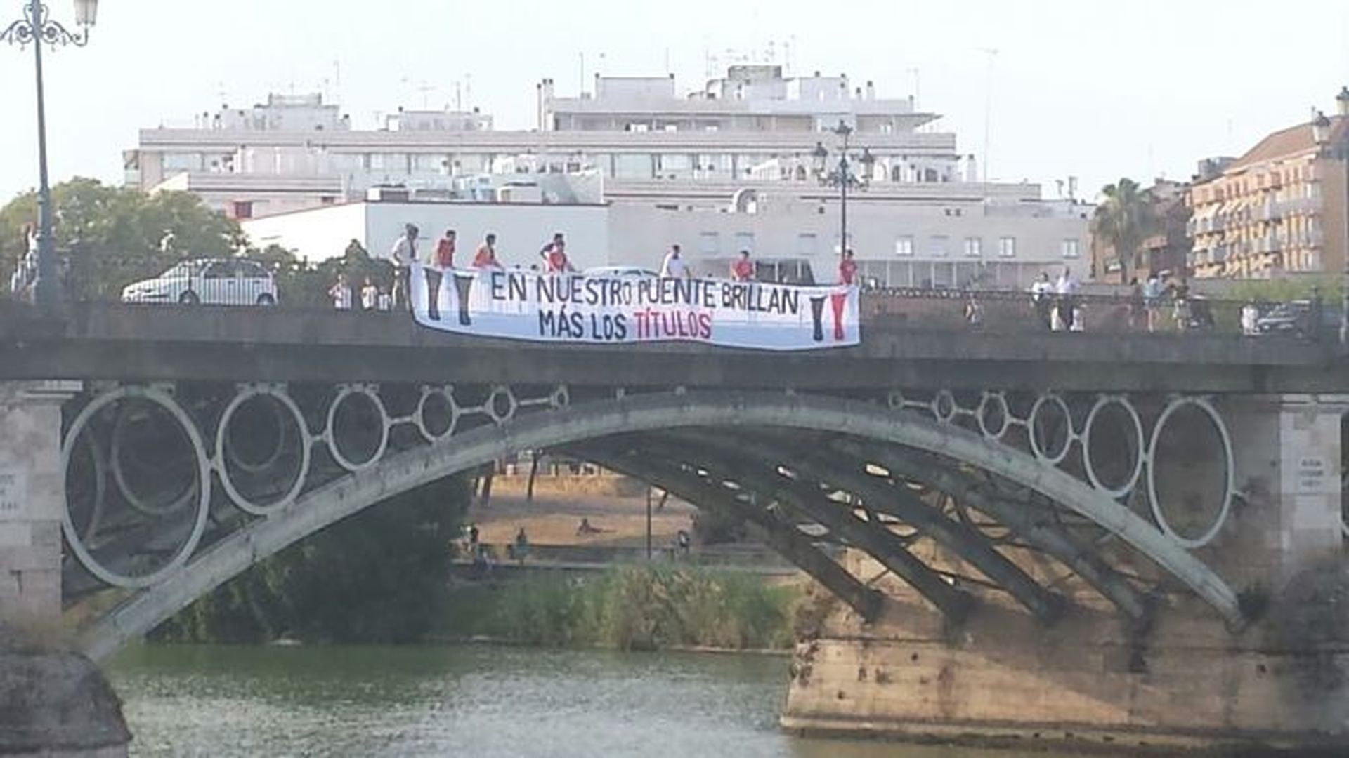 Puente_Triana2_opt.jpg