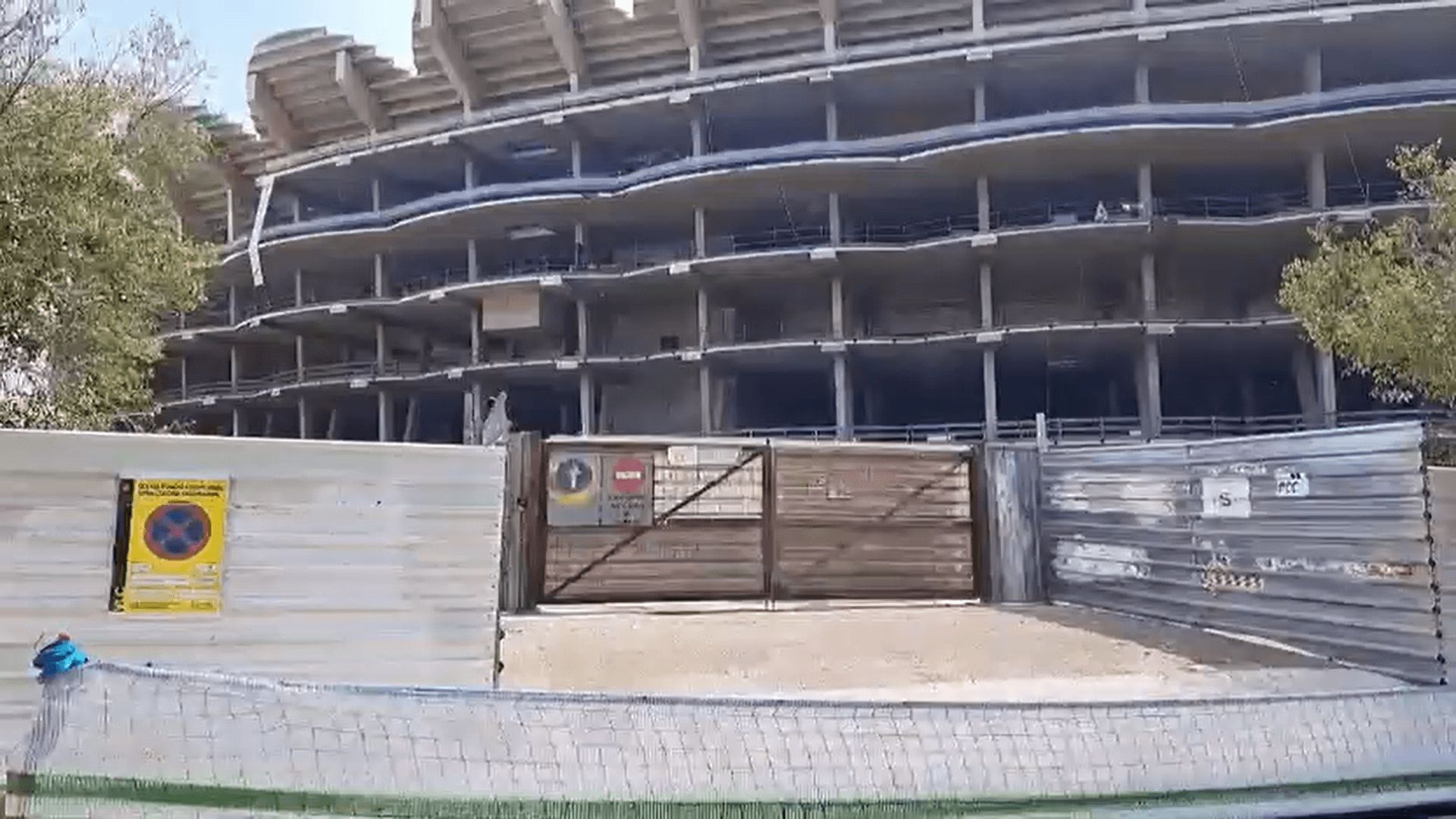 puerta_a_la_obra_del_nou_mestalla.png puerta_a_la_obra_del_nou_mestalla.png