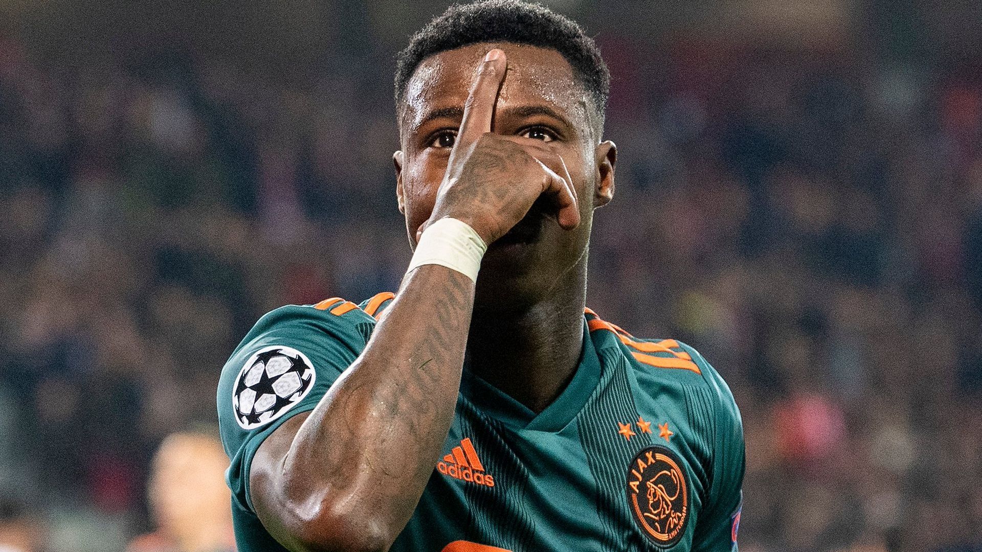 quincy_promes_celebra_uno_de_sus_goles_ante_el_lille_foto_ajax_001.JPG quincy_promes_celebra_uno_de_sus_goles_ante_el_lille_foto_ajax_001.JPG
