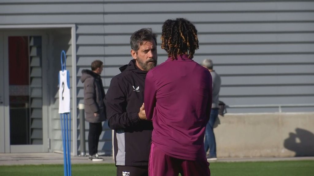 Quique Sánchez Flores charló unos minutos con Hannibal