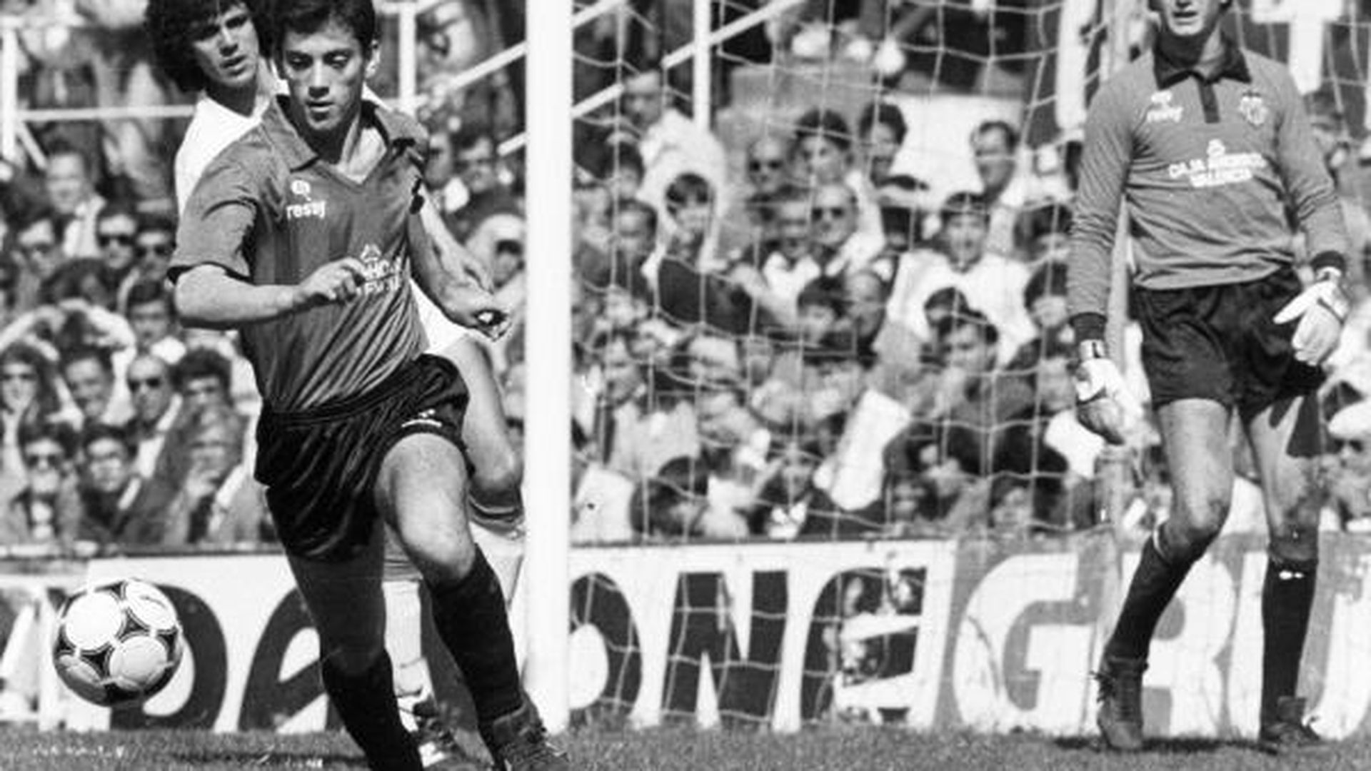 quique_y_bermell_de_portero_en_el_valencia_cf_foto_efe.jpeg