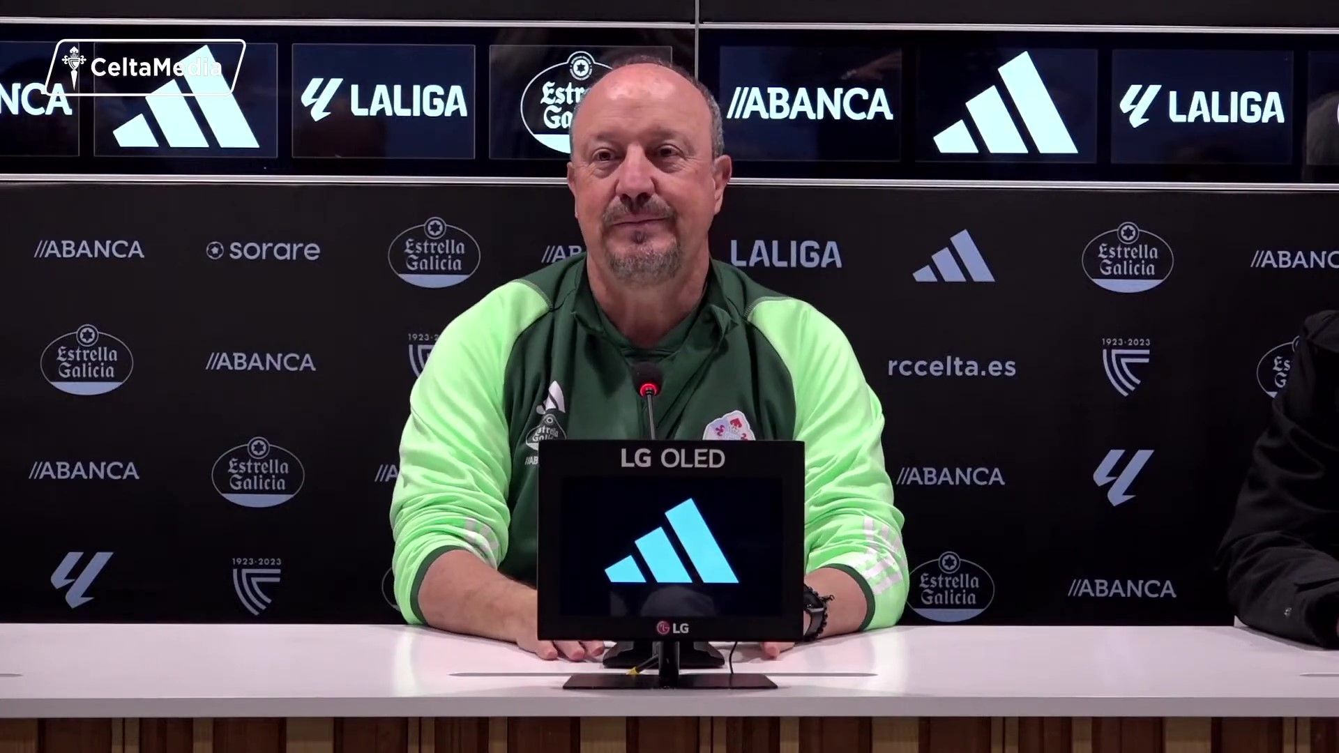 rafa_benitez_en_rueda_de_prensa.jpg